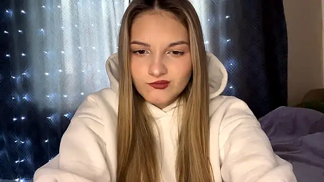 Snapshot of EmllyLighty chatting on January 17, 2026, 8:19 am EmllyLighty online show from January 17, 2026, 8:19 am