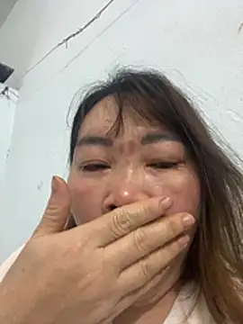 ThanhThuy888 online show from January 18, 2026, 5:06 pm