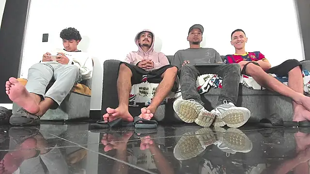 colombian alphas online show from December 21, 2025, 4:30 am