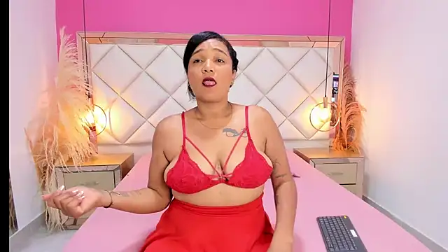 Snapshot of Sara_Cherry_ chatting on December 20, 2025, 11:56 pm Sara Cherry online show from December 20, 2025, 11:56 pm