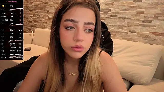 Snapshot of cute_emmma chatting on July 9, 2026, 11:47 am cute emmma online show from July 9, 2026, 11:47 am