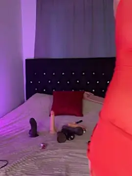 HelenaLior online show from March 18, 2026, 6:55 pm