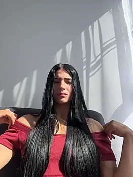 Snapshot of Ema_Rose_ chatting on July 7, 2026, 8:13 pm Ema Rose online show from July 7, 2026, 8:13 pm