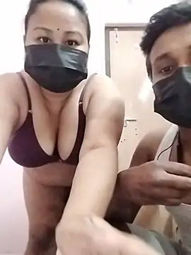 Snapshot of DesiSeductress chatting on January 18, 2026, 3:16 pm DesiSeductress online show from January 18, 2026, 3:16 pm