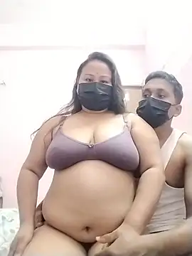 Snapshot of DesiSeductress chatting on February 19, 2026, 3:19 pm DesiSeductress online show from February 19, 2026, 3:19 pm