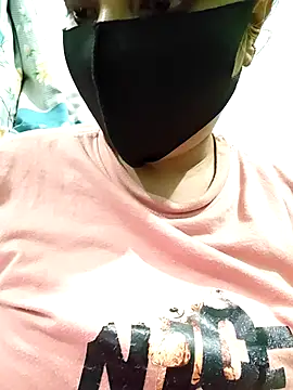 Snapshot of suman_bhabhi001 chatting on March 29, 2026, 10:37 am suman bhabhi001 online show from March 29, 2026, 10:37 am