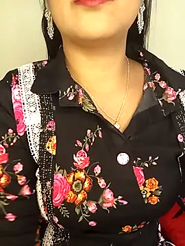 Snapshot of Deshi_bhabhi143 chatting on May 11, 2026, 5:57 am Deshi bhabhi143 online show from May 11, 2026, 5:57 am