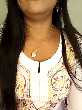 Snapshot of Deshi_bhabhi143 chatting on May 15, 2026, 5:47 am Deshi bhabhi143 online show from May 15, 2026, 5:47 am