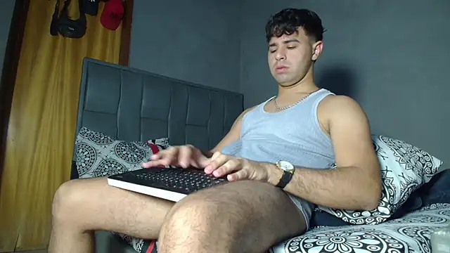 Snapshot of MAXIMILAINO-XXX chatting on April 21, 2026, 2:15 am MAXIMILAINO-XXX online show from April 21, 2026, 2:15 am