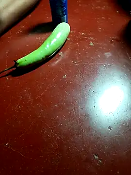 Hot-Angale online show from April 14, 2026, 6:36 pm