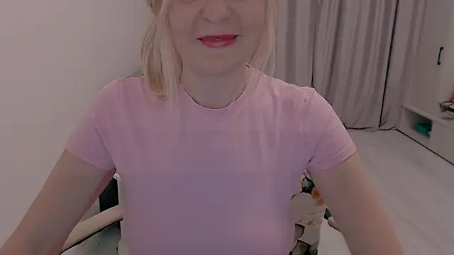 MiLenaMilf online show from October 22, 2025, 2:45 am