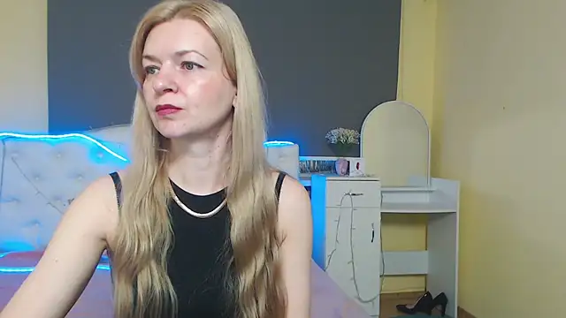 MelissaTyler online show from May 10, 2026, 5:12 am