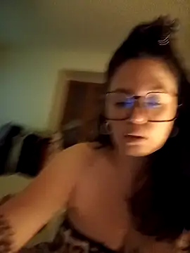 EdgedSleeve online show from February 20, 2026, 5:57 pm