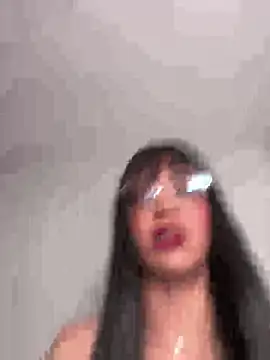 ValentinaEvanz online show from May 27, 2026, 2:58 pm