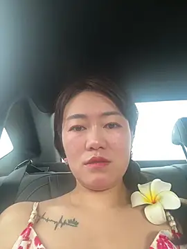 Molly-xiao online show from May 25, 2026, 3:56 am