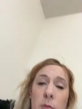 Trippyyb28 online show from February 26, 2026, 1:04 am