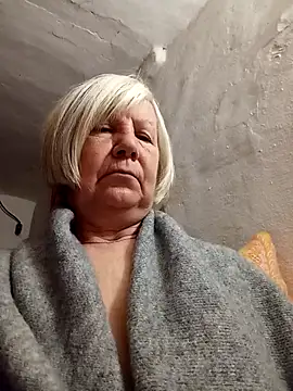 Snapshot of KlaudiaDarling chatting on January 13, 2026, 3:34 am KlaudiaDarling online show from January 13, 2026, 3:34 am