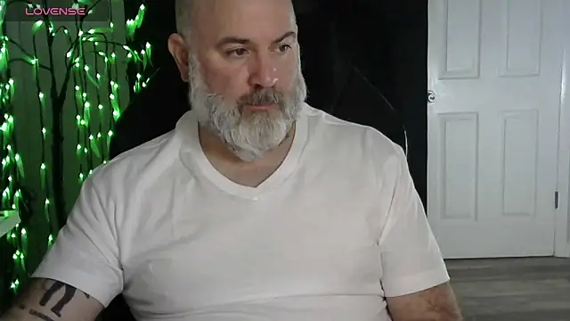 XJJ77x online show from February 24, 2026, 2:20 am