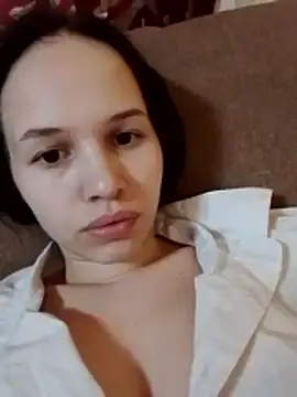 YanaKosh online show from December 22, 2025, 9:56 pm