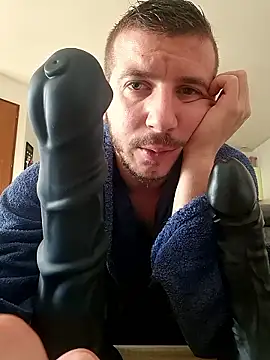 Snapshot of Angel-Boy30 chatting on January 9, 2026, 9:45 am Angel-Boy30 online show from January 9, 2026, 9:45 am