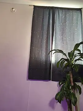 itselladoll online show from January 18, 2026, 9:51 pm