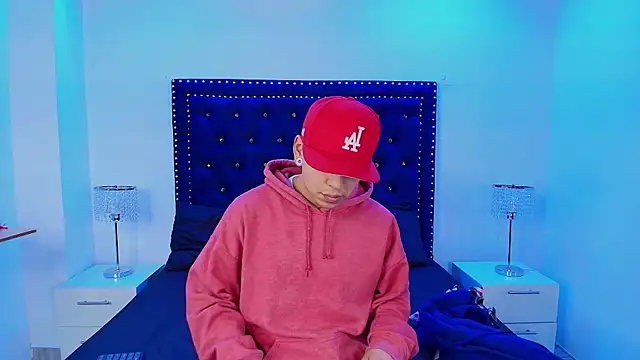 Jaden and sofia online show from April 17, 2026, 3:09 am