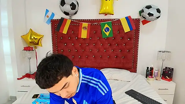Jaden and sofia online show from July 11, 2026, 2:58 am