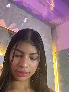 Snapshot of Sofia-love7 chatting on May 13, 2026, 10:38 pm Sofia-love7 online show from May 13, 2026, 10:38 pm