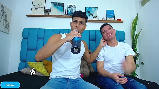 Interracial Snow Bunny online show from April 17, 2026, 9:18 pm