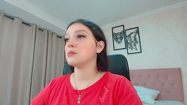 littlemolly walcott online show from May 7, 2026, 10:59 pm