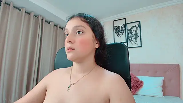 littlemolly walcott online show from May 27, 2026, 1:57 am