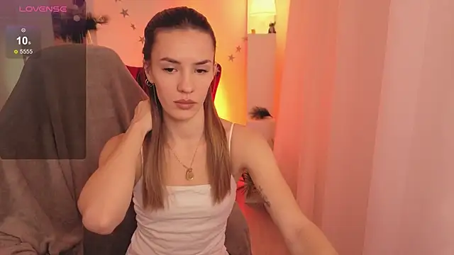 Snapshot of SunnySmooth chatting on January 7, 2026, 5:43 am SunnySmooth online show from January 7, 2026, 5:43 am