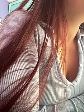 Scarlet auraa online show from March 10, 2026, 8:47 pm