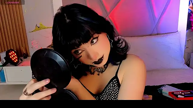 Snapshot of Sienna_Desiree chatting on April 30, 2026, 2:56 pm Sienna Desiree online show from April 30, 2026, 2:56 pm