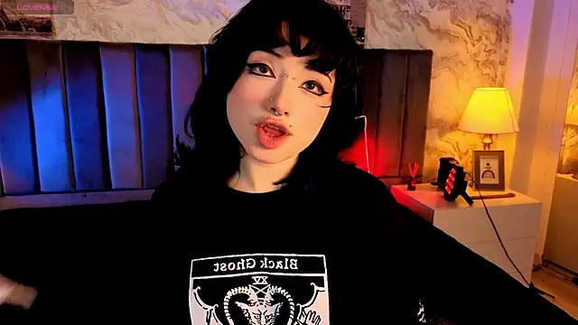 Sienna Desiree online show from May 6, 2026, 1:05 pm