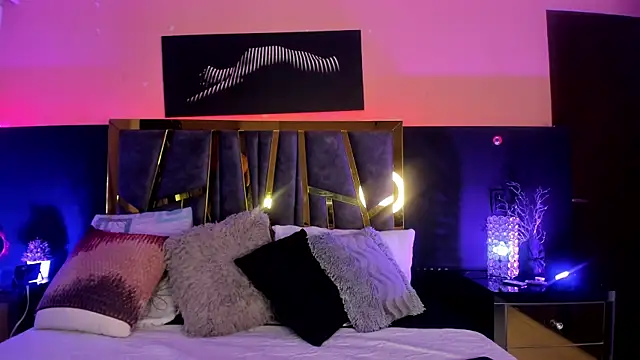 Chloe Connor online show from March 27, 2026, 4:18 am