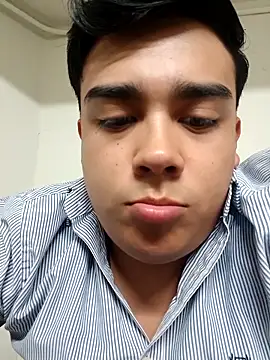 Yosoyelmismo-6737 online show from January 16, 2026, 12:25 am