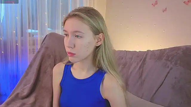 Snapshot of SirenThalassa chatting on February 15, 2026, 7:38 am SirenThalassa online show from February 15, 2026, 7:38 am