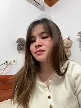 Snapshot of Small_big chatting on January 6, 2026, 12:03 am Small big online show from January 6, 2026, 12:03 am