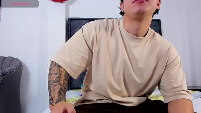 Snapshot of Liam_saint chatting on February 1, 2026, 12:37 pm Liam saint online show from February 1, 2026, 12:37 pm