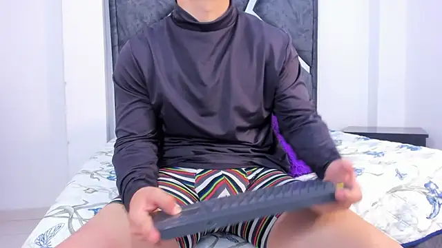 Snapshot of Liam_saint chatting on February 14, 2026, 12:24 pm Liam saint online show from February 14, 2026, 12:24 pm