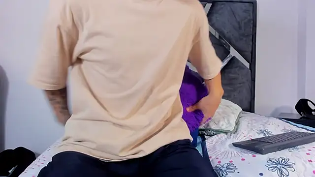 Snapshot of Liam_saint chatting on February 16, 2026, 12:12 pm Liam saint online show from February 16, 2026, 12:12 pm