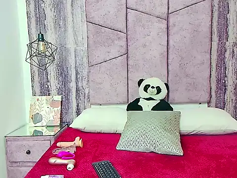 AlahiaEvansz online show from February 10, 2026, 1:32 am