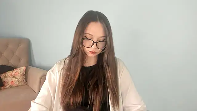 AugustaDakin online show from January 11, 2026, 12:43 pm