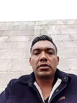 Snapshot of latinomoreno95 chatting on February 3, 2026, 11:43 pm latinomoreno95 online show from February 3, 2026, 11:43 pm