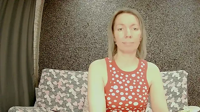 Amanda Luxe online show from January 12, 2026, 3:01 am