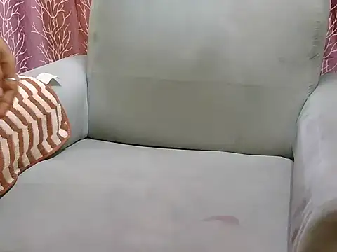 hot-taniya35 online show from February 4, 2026, 9:15 am