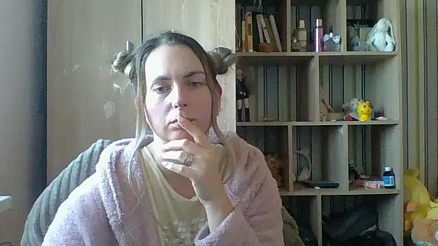 VikiLove765 online show from March 1, 2026, 9:55 am