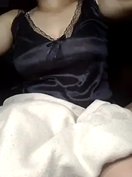 Snapshot of Merrylinh chatting on March 22, 2026, 3:26 pm Merrylinh online show from March 22, 2026, 3:26 pm