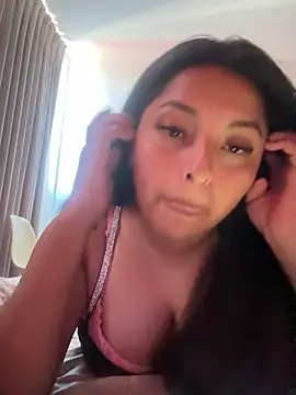 Snapshot of luna019971 chatting on February 18, 2026, 4:25 pm luna019971 online show from February 18, 2026, 4:25 pm